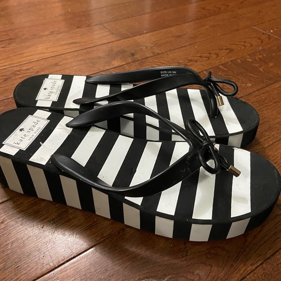 Ladies Kate Spade wedge sandals - Picture 3 of 4